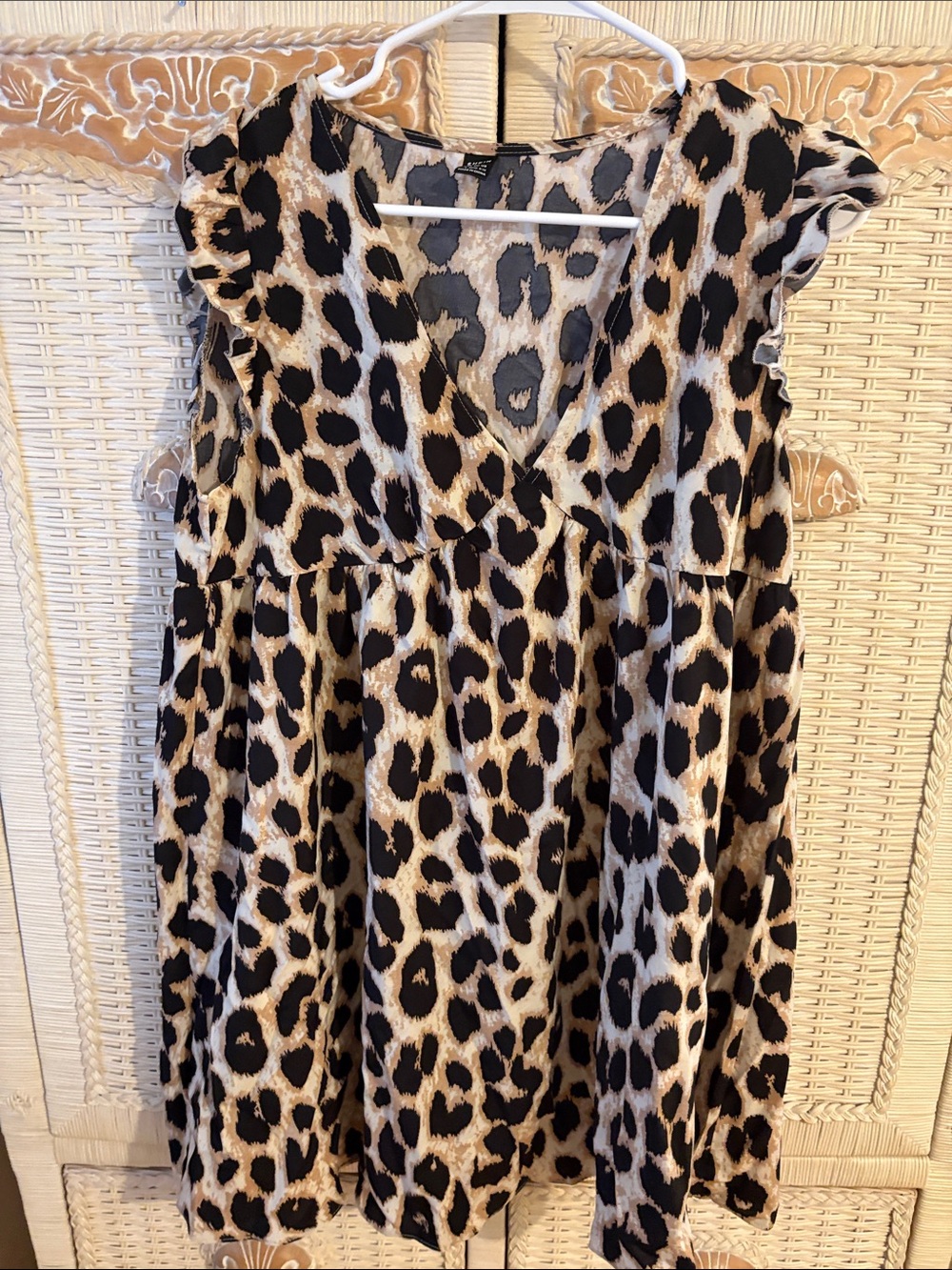 SHEIN Leopard Print Sleeveless V-Neck Dress in Tan & Black